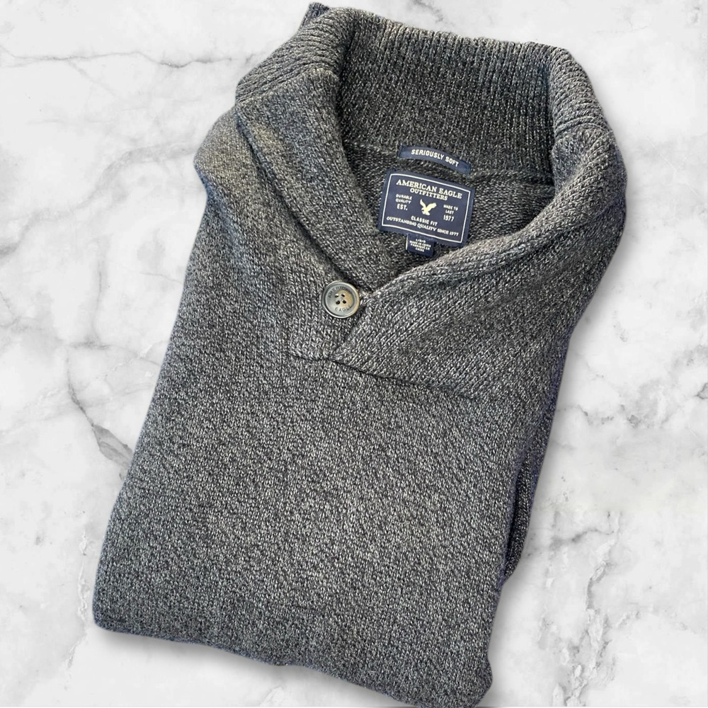 AMERICAN EAGLE OUTFITTERS - Gray “Seriously Soft” Sweater